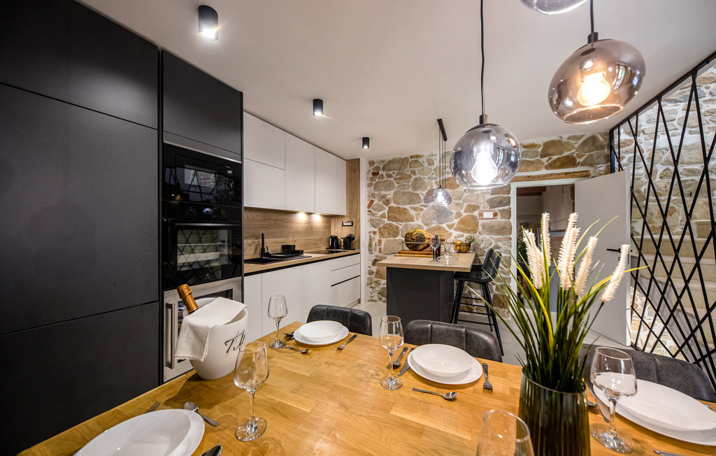 Kuhinja i blagavaona